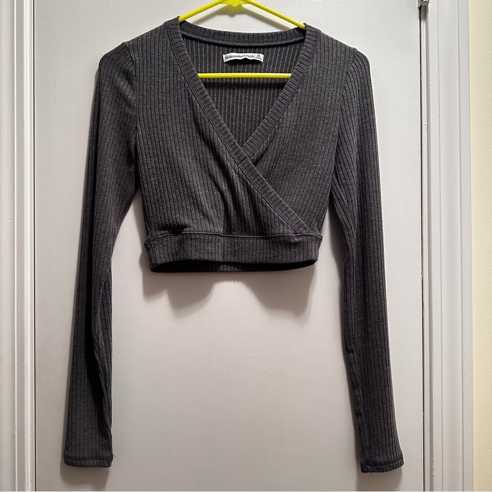 A&F cropped top